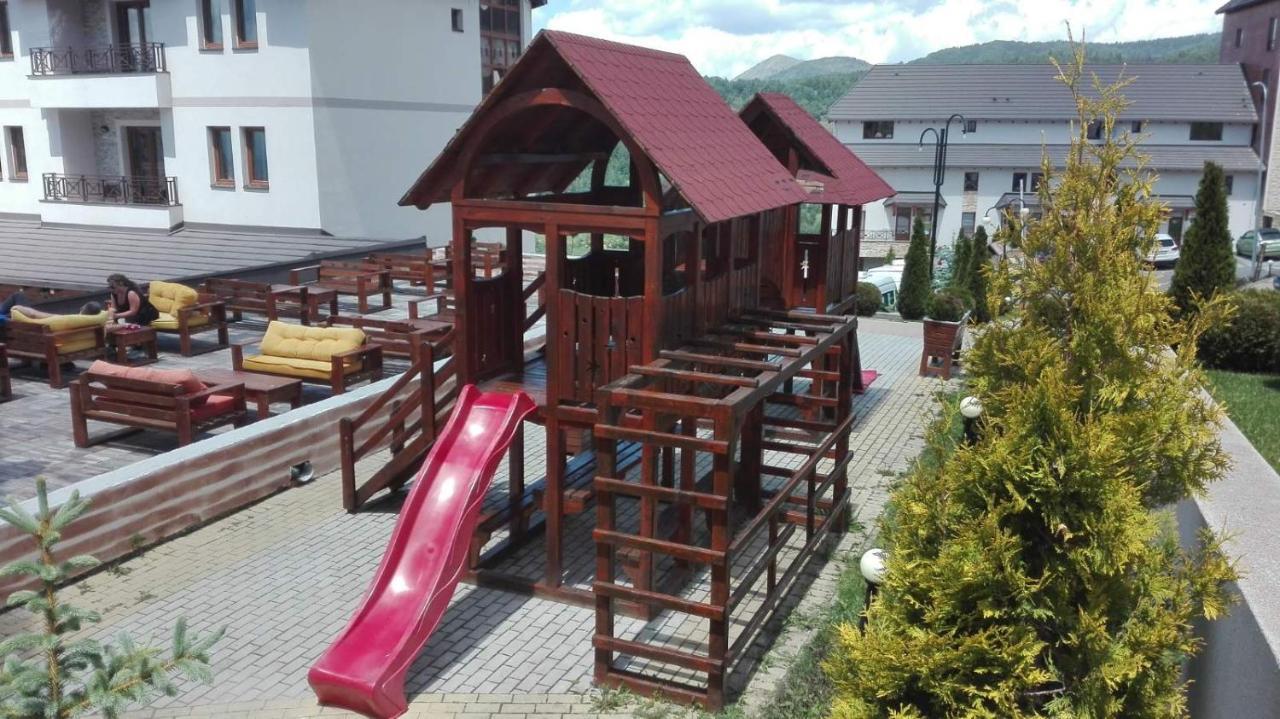 L&N Apartmani Kopaonik-Milmari Resort ภายนอก รูปภาพ